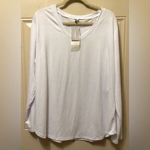 Niashot V Neck Long Sleeved White Tee Shirt Size 2X